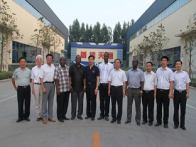 熱烈歡迎非洲諸國大使代表團(tuán)訪問天意機(jī)械!