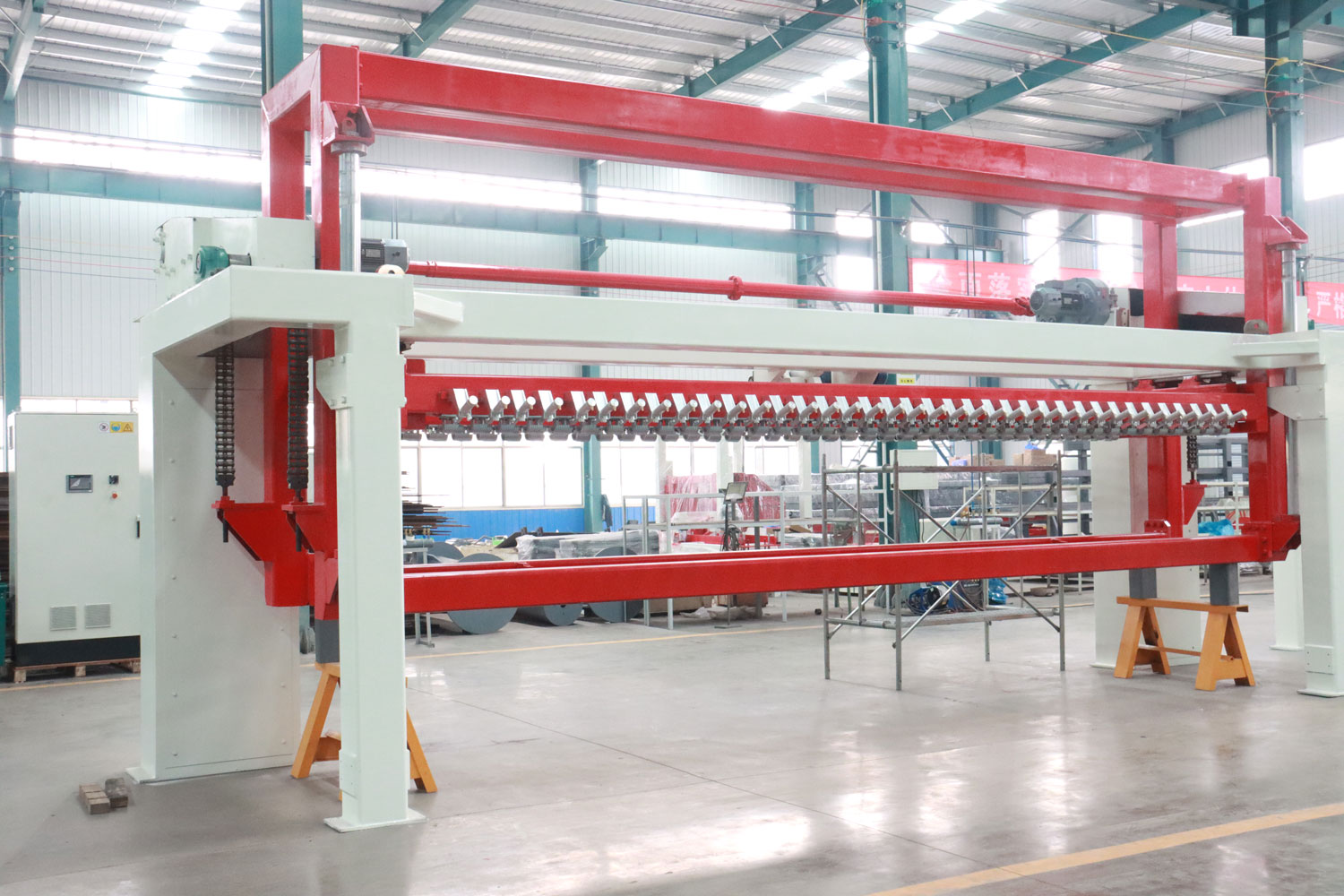 蒸壓加氣混凝土砌塊生產(chǎn)線(xiàn)設(shè)備特點(diǎn)